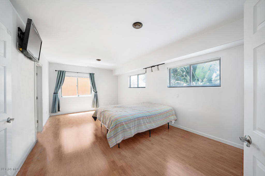 141 Santa Paula Avenue Oxnard, CA 93035 - Photo 30 of 48 DSC07504