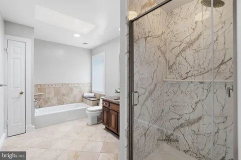 $1,325,000 | 14200 White Water Way, Gaithersburg, MD 20878