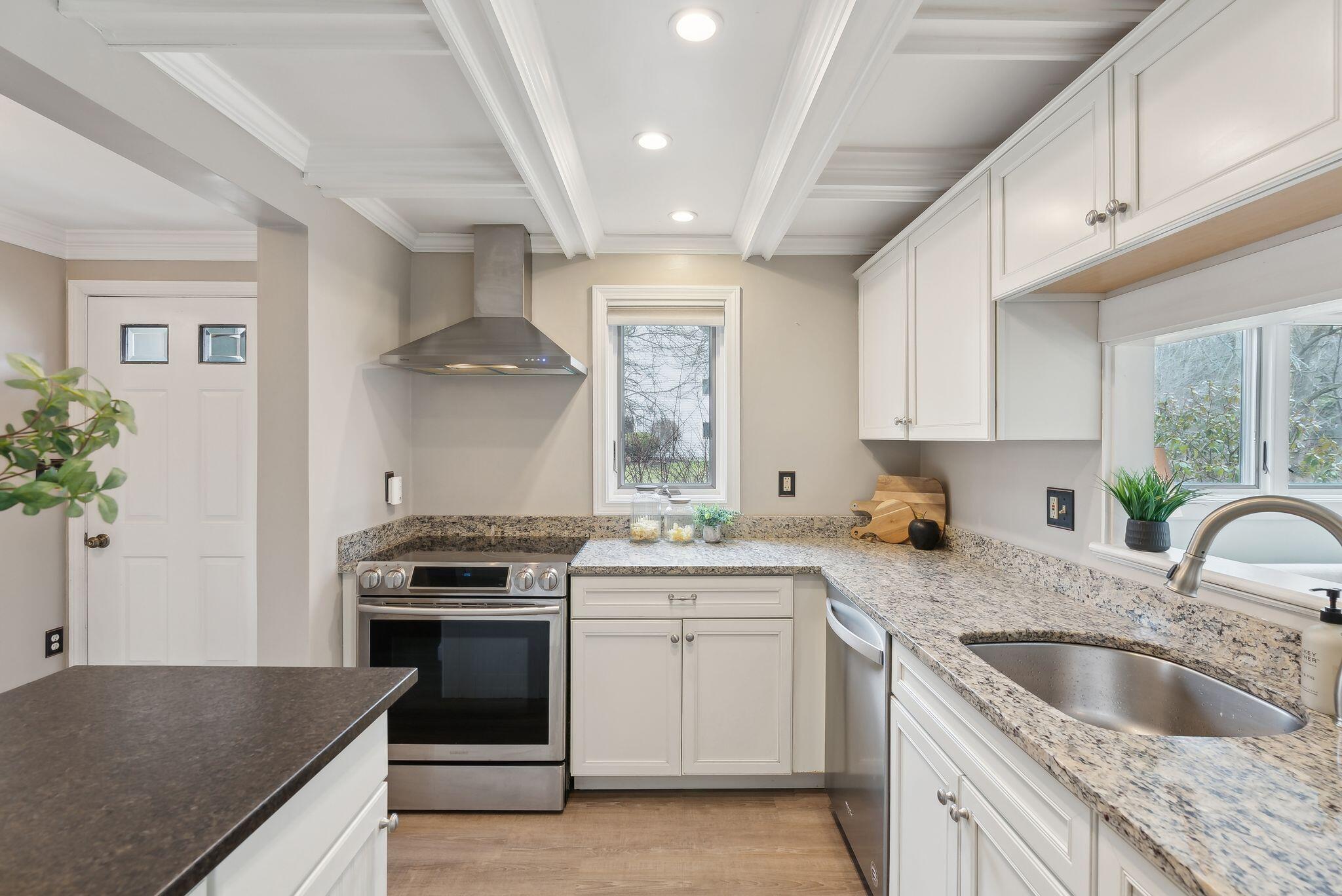 121 Bay Saint Extension, Unit 5 Portland, ME 04103 - Photo 9 of 52 121 Bay St Ext #5