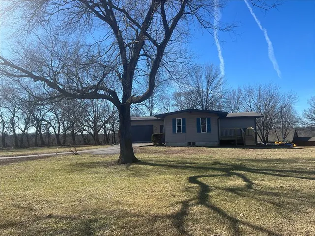 $389,450 | 14096 Mitchell Court, Basehor, KS 66007
