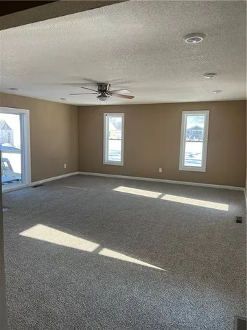 $389,450 | 14096 Mitchell Court, Basehor, KS 66007