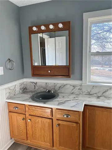 $389,950 | 14096 Mitchell Court, Basehor, KS 66007