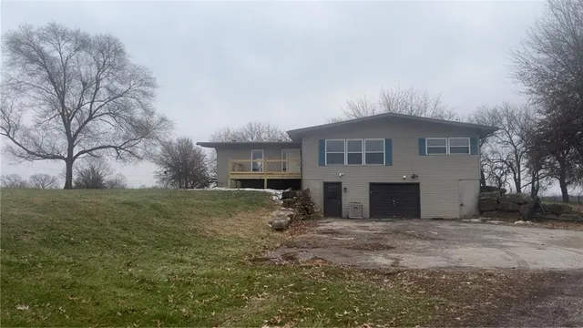 $389,450 | 14096 Mitchell Court, Basehor, KS 66007