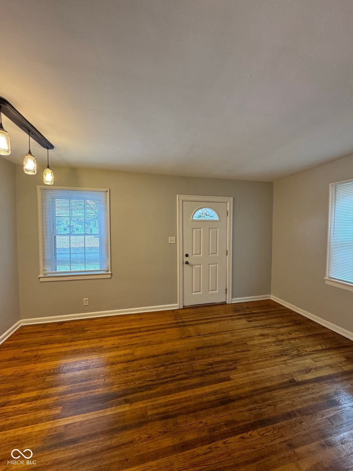 138 North 3rd Avenue Beech Grove, IN 46107 - Photo 3 of 15