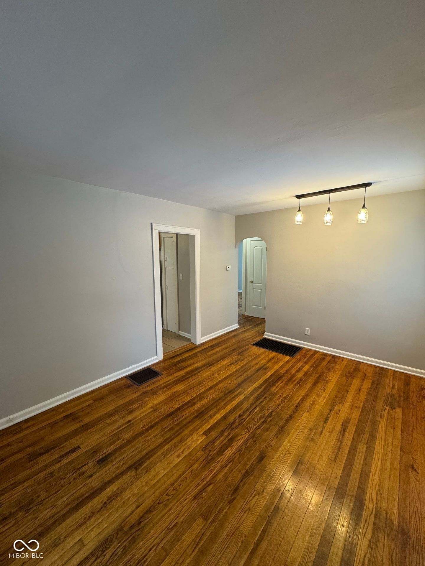 138 North 3rd Avenue Beech Grove, IN 46107 - Photo 7 of 15