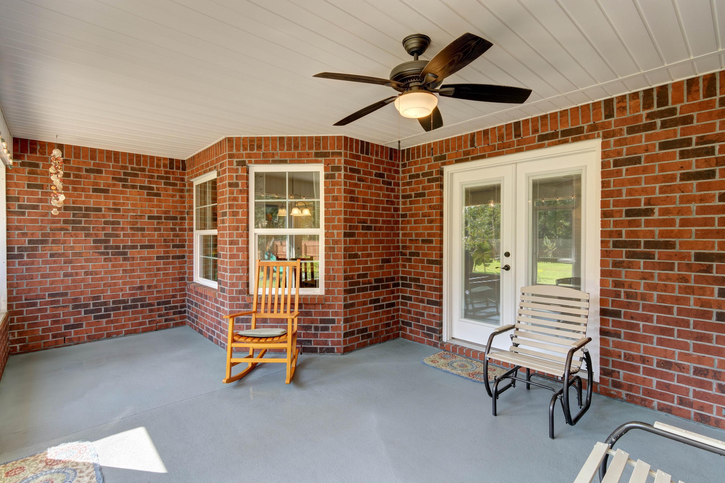 2592 Crescent Road Navarre, FL 32566 - Photo 50 of 67 a view of an empty room with a ceiling fan