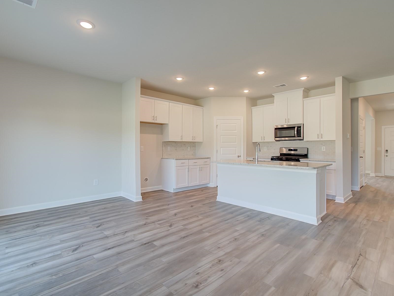 128 Layken Drive Fountain Inn, SC 29644 - Photo 8 of 36 Gallery Image 8