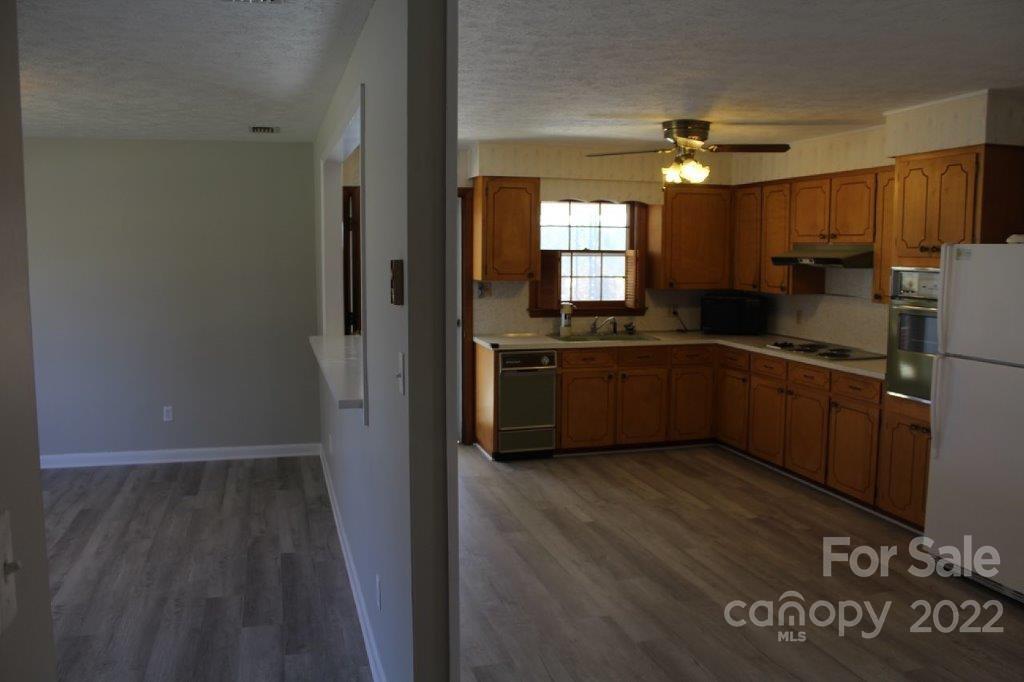 2292 Crestview Street Morganton, NC 28655 - Photo 13 of 26 Gallery Image 13