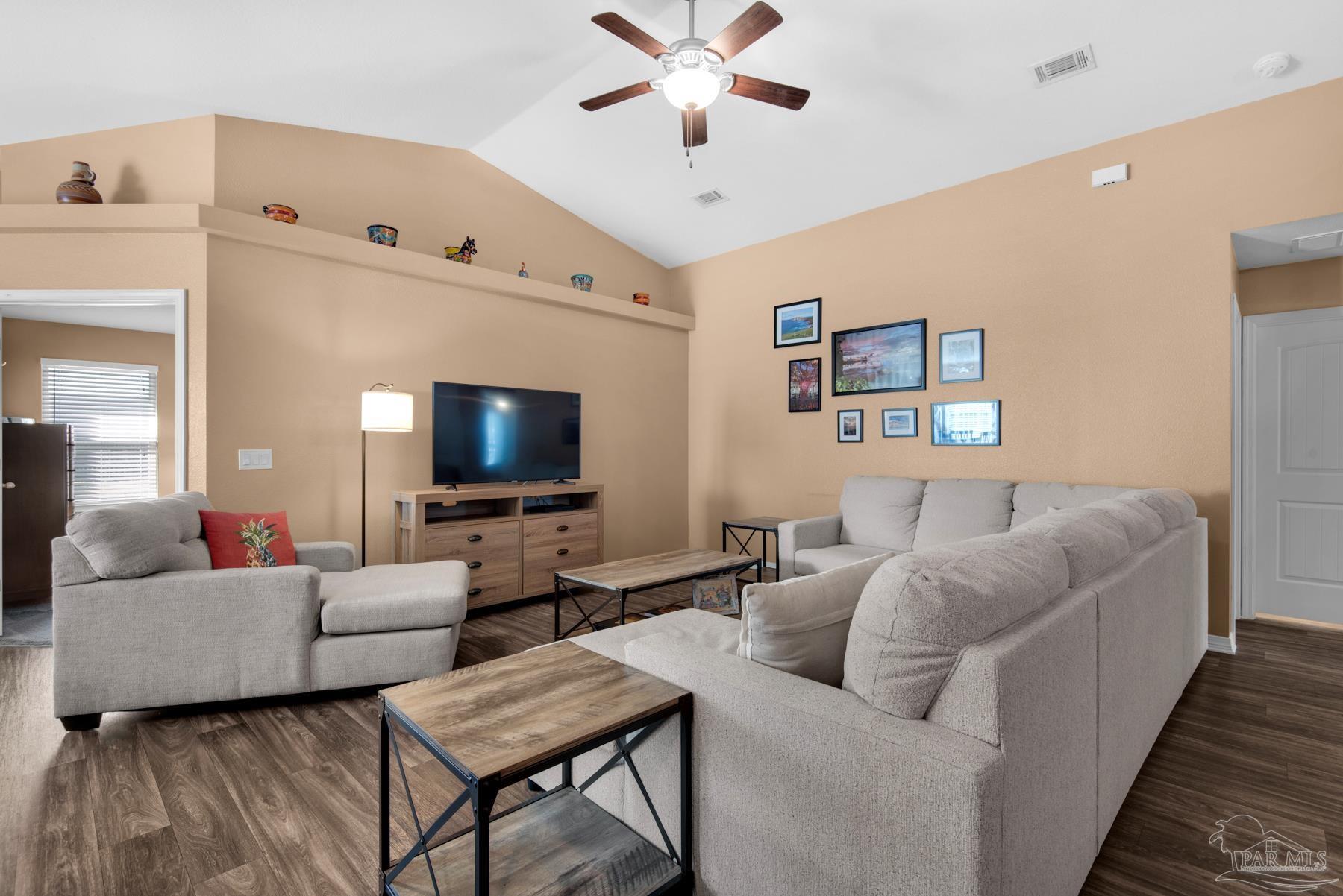 5829 Fairlands Road Milton, FL 32583 - Photo 8 of 40 Gallery Image 8
