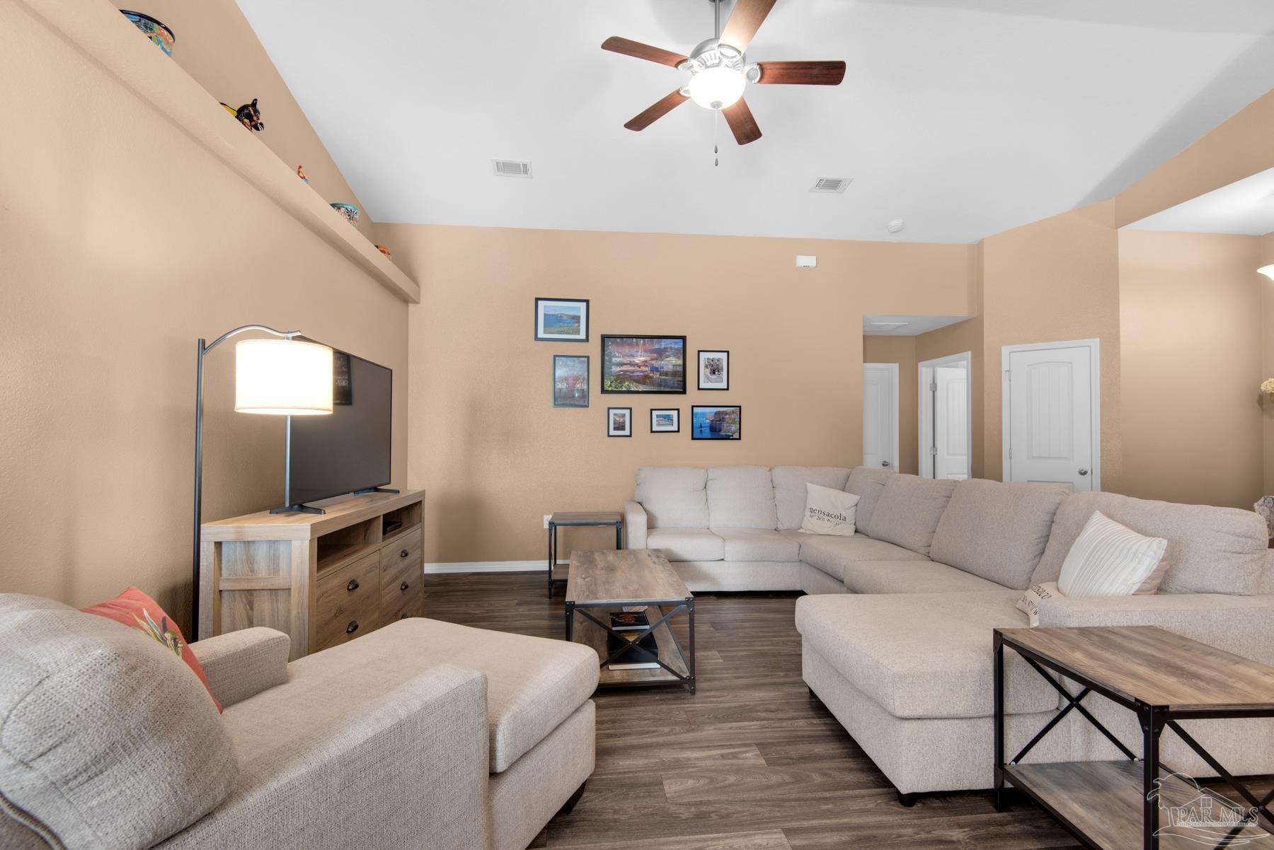 5829 Fairlands Road Milton, FL 32583 - Photo 9 of 40 Gallery Image 9