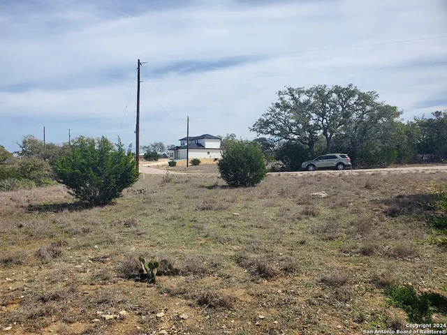 $85,000 | 136 West Eli Chandler, Blanco, TX 78606