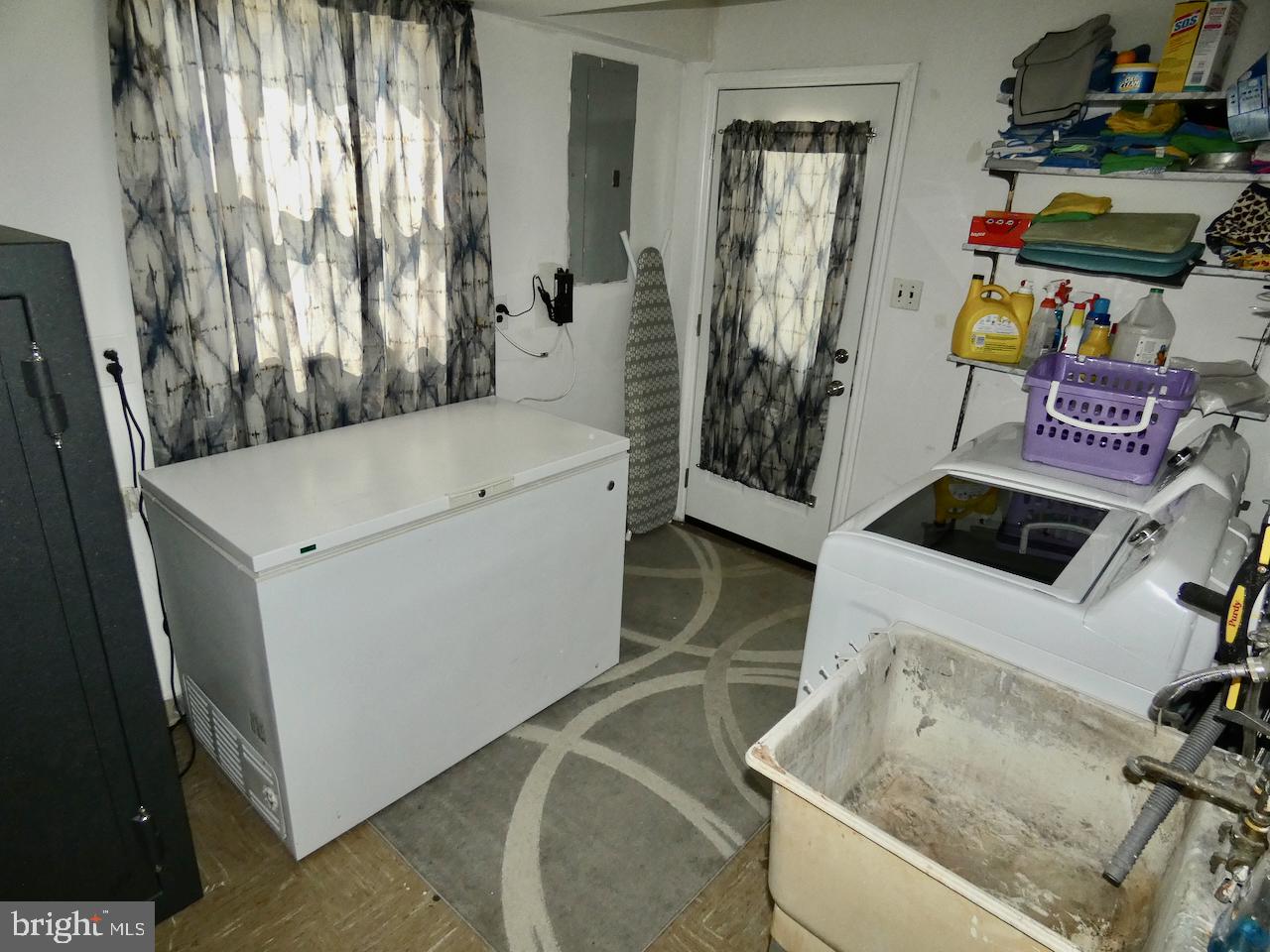 23 Upland Court Newark, DE 19713 - Photo 58 of 84 Laundry Room