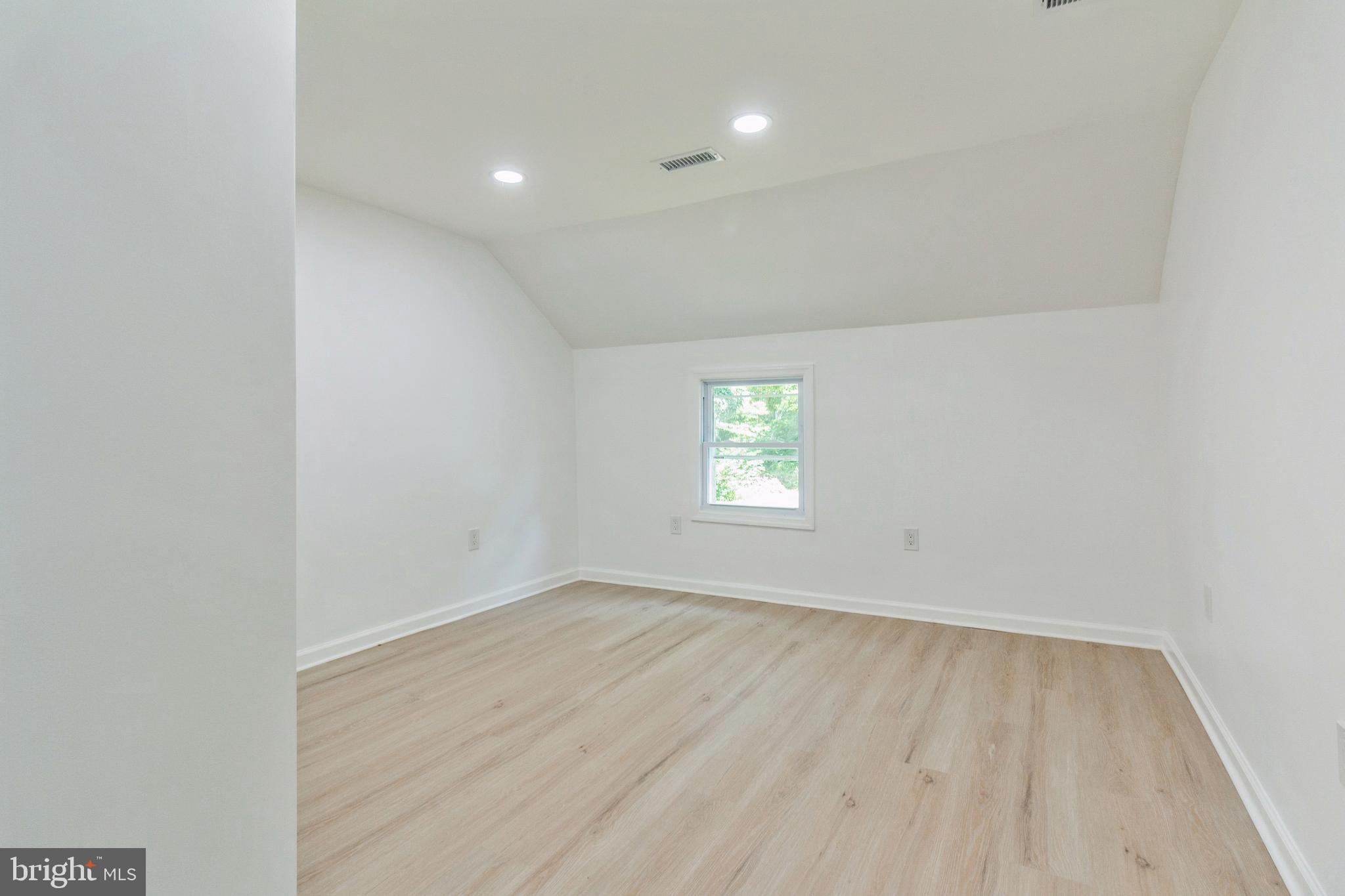 229 Shoemaker Road Bridgeton, NJ 08302 - Photo 15 of 29 an empty room with a window