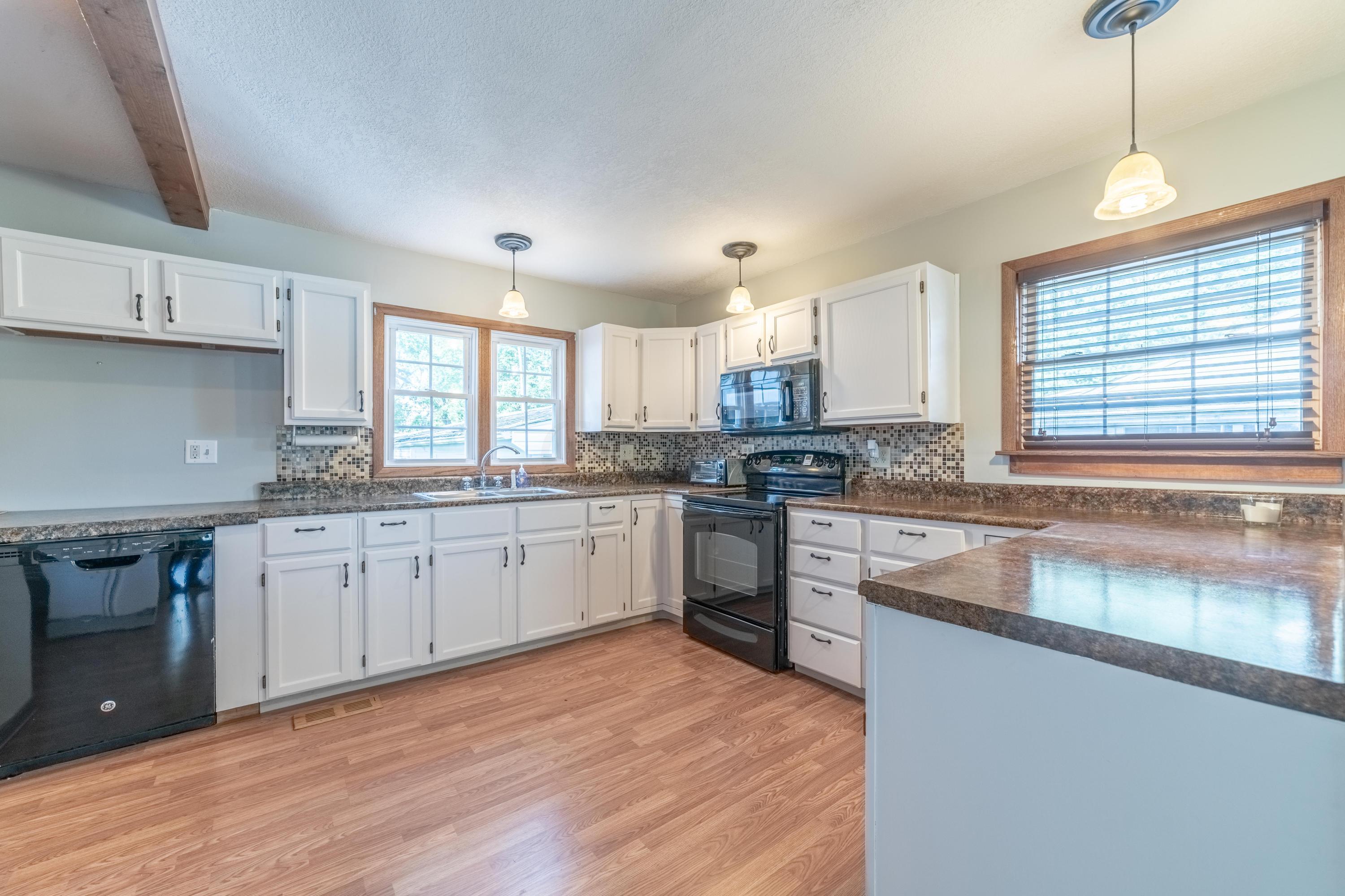 323 Troy Road Delaware, OH 43015 - Photo 6 of 21