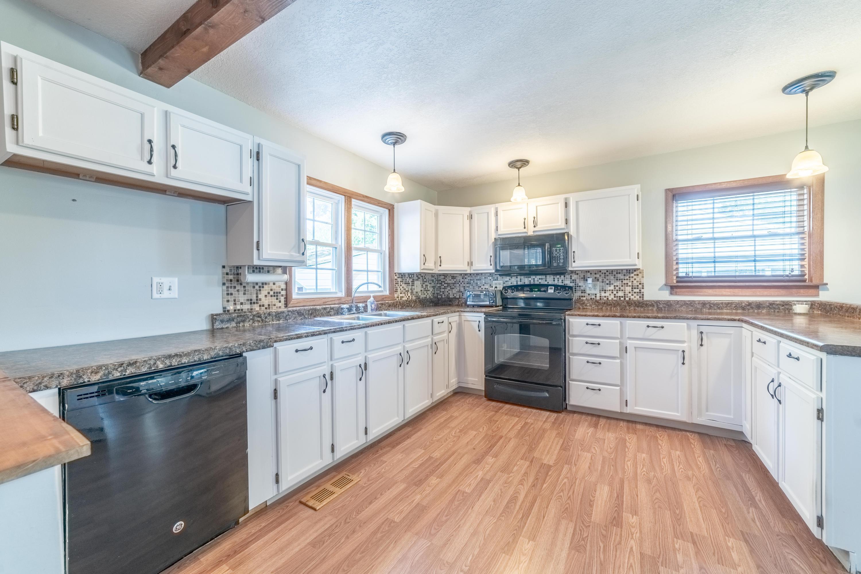 323 Troy Road Delaware, OH 43015 - Photo 7 of 21