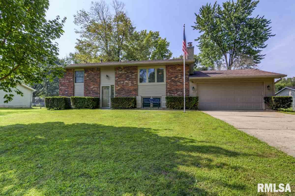 8 Rainbow Road Springfield, IL 62712 - Photo 1 of 32