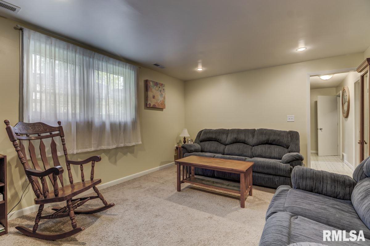 8 Rainbow Road Springfield, IL 62712 - Photo 26 of 32