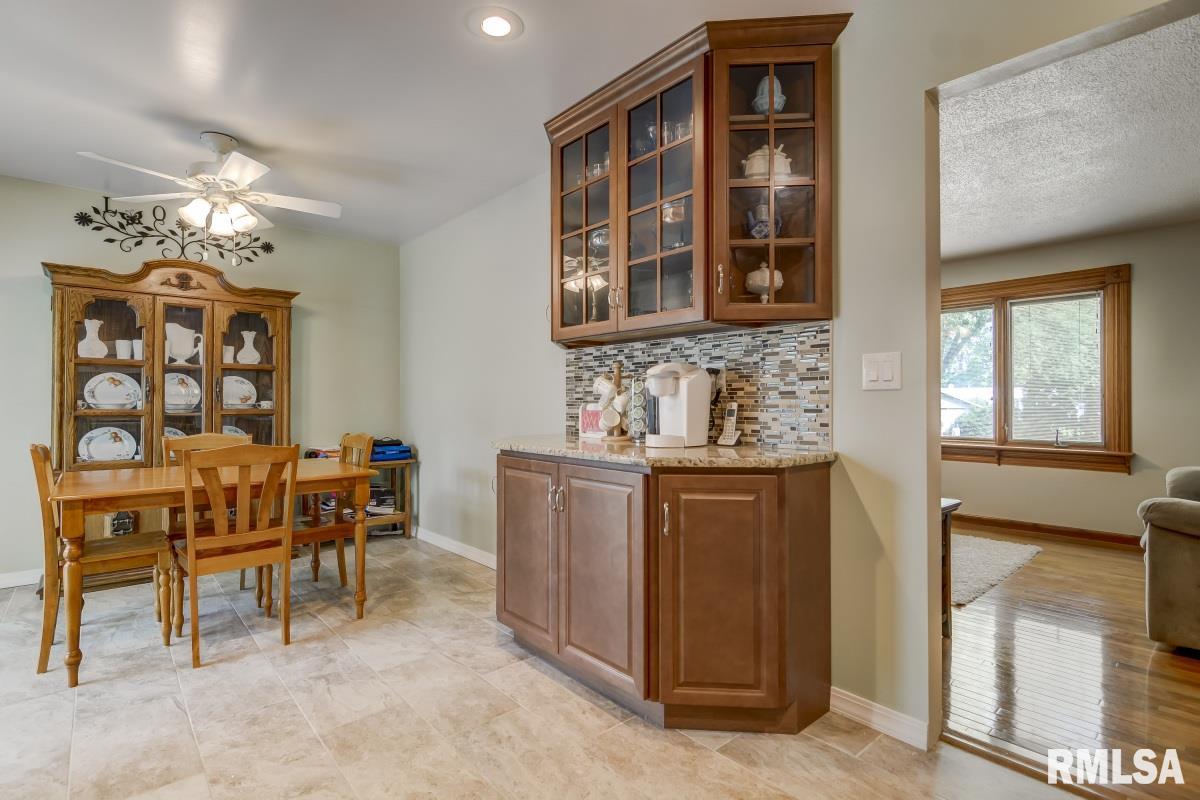 8 Rainbow Road Springfield, IL 62712 - Photo 10 of 32