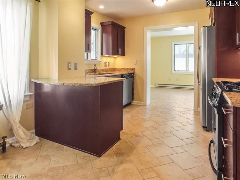 2451 Dysart Road Cleveland, OH 44118 - Photo 12 of 20