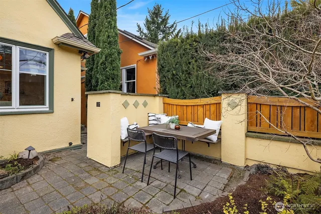 $1,550,000 | 6237 26th Avenue Northeast, Seattle, WA 98115