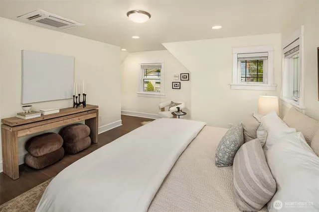 $1,550,000 | 6237 26th Avenue Northeast, Seattle, WA 98115