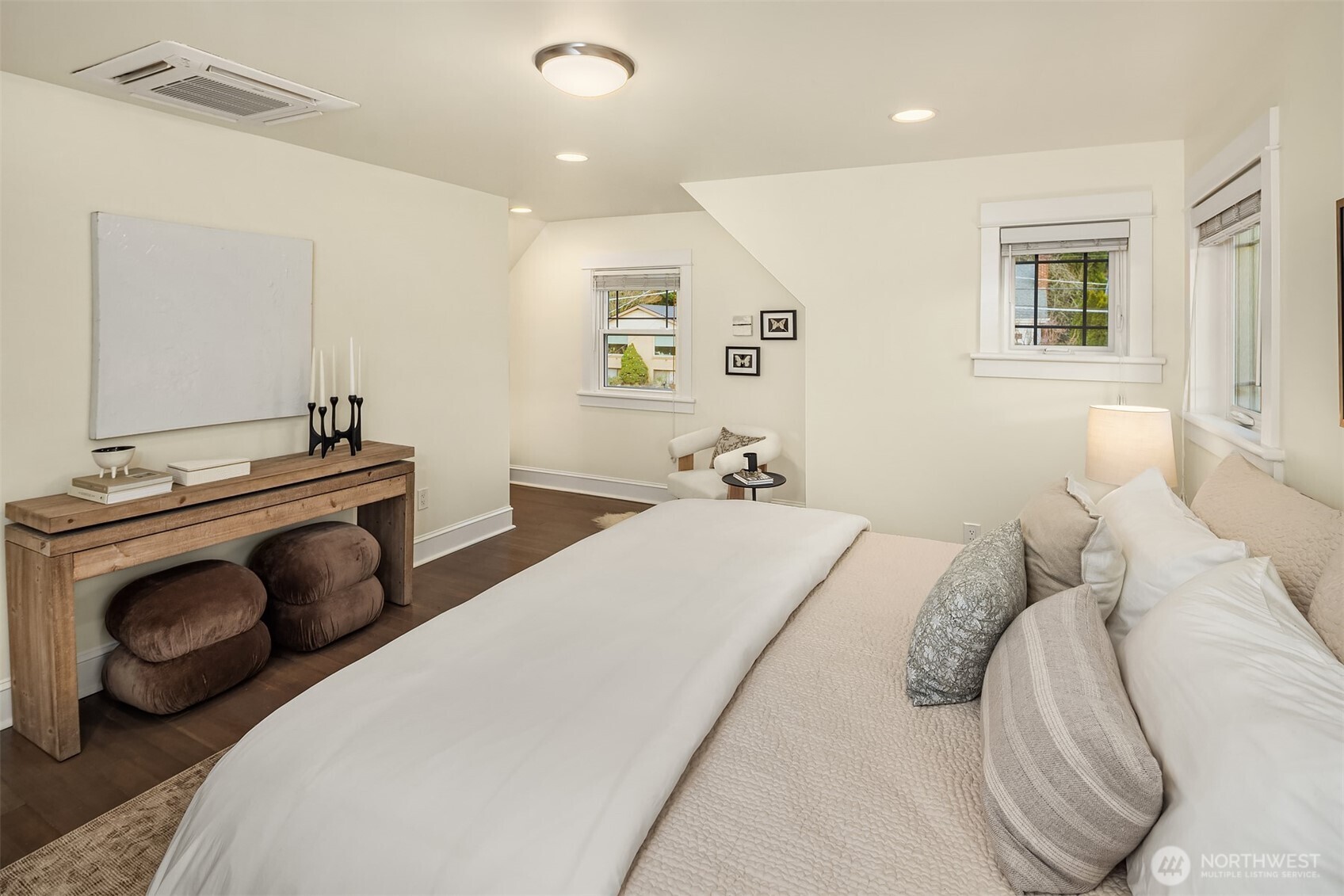 6237 26th Avenue Northeast Seattle, WA 98115 - Photo 22 of 40