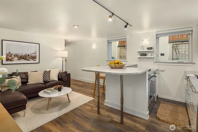 $1,550,000 | 6237 26th Avenue Northeast, Seattle, WA 98115