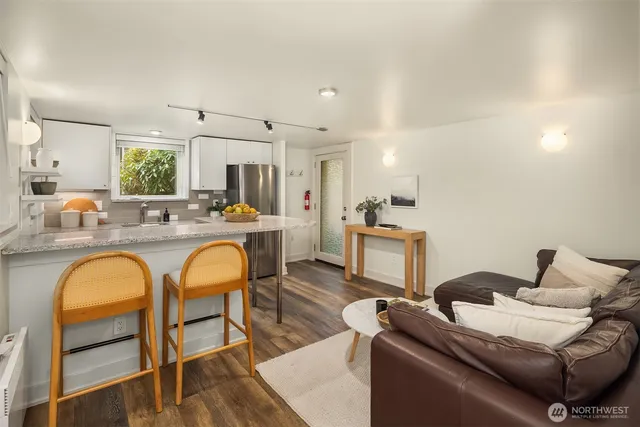 $1,550,000 | 6237 26th Avenue Northeast, Seattle, WA 98115