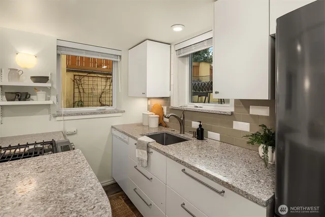 $1,550,000 | 6237 26th Avenue Northeast, Seattle, WA 98115