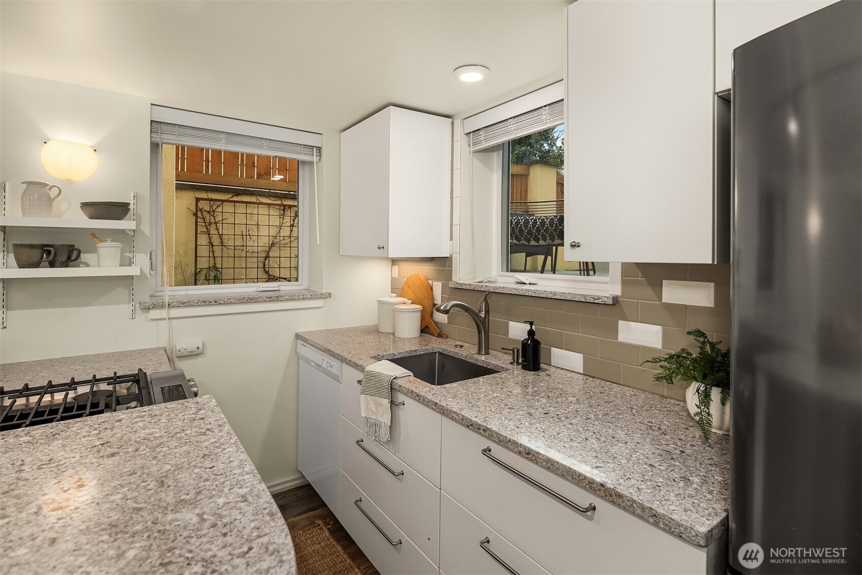 6237 26th Avenue Northeast Seattle, WA 98115 - Photo 30 of 40