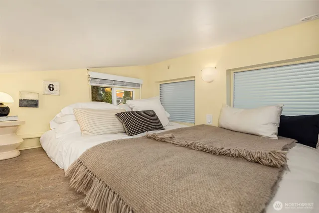 $1,550,000 | 6237 26th Avenue Northeast, Seattle, WA 98115