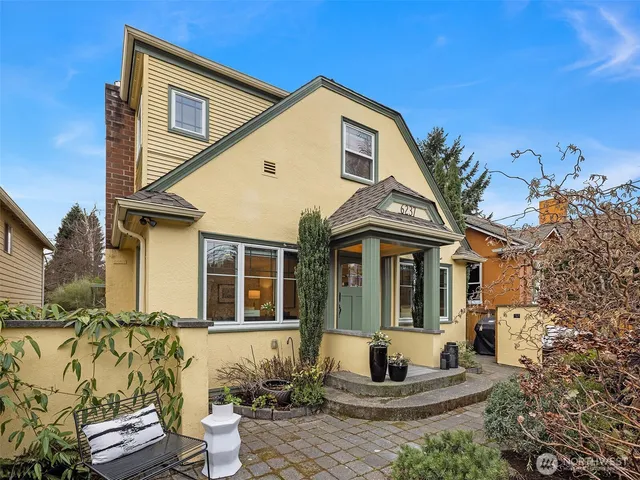 $1,550,000 | 6237 26th Avenue Northeast, Seattle, WA 98115