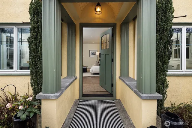 $1,550,000 | 6237 26th Avenue Northeast, Seattle, WA 98115