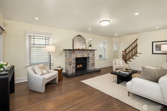 $1,550,000 | 6237 26th Avenue Northeast, Seattle, WA 98115