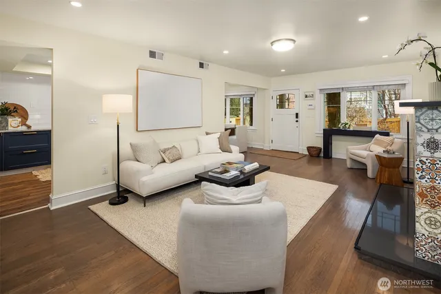 $1,550,000 | 6237 26th Avenue Northeast, Seattle, WA 98115