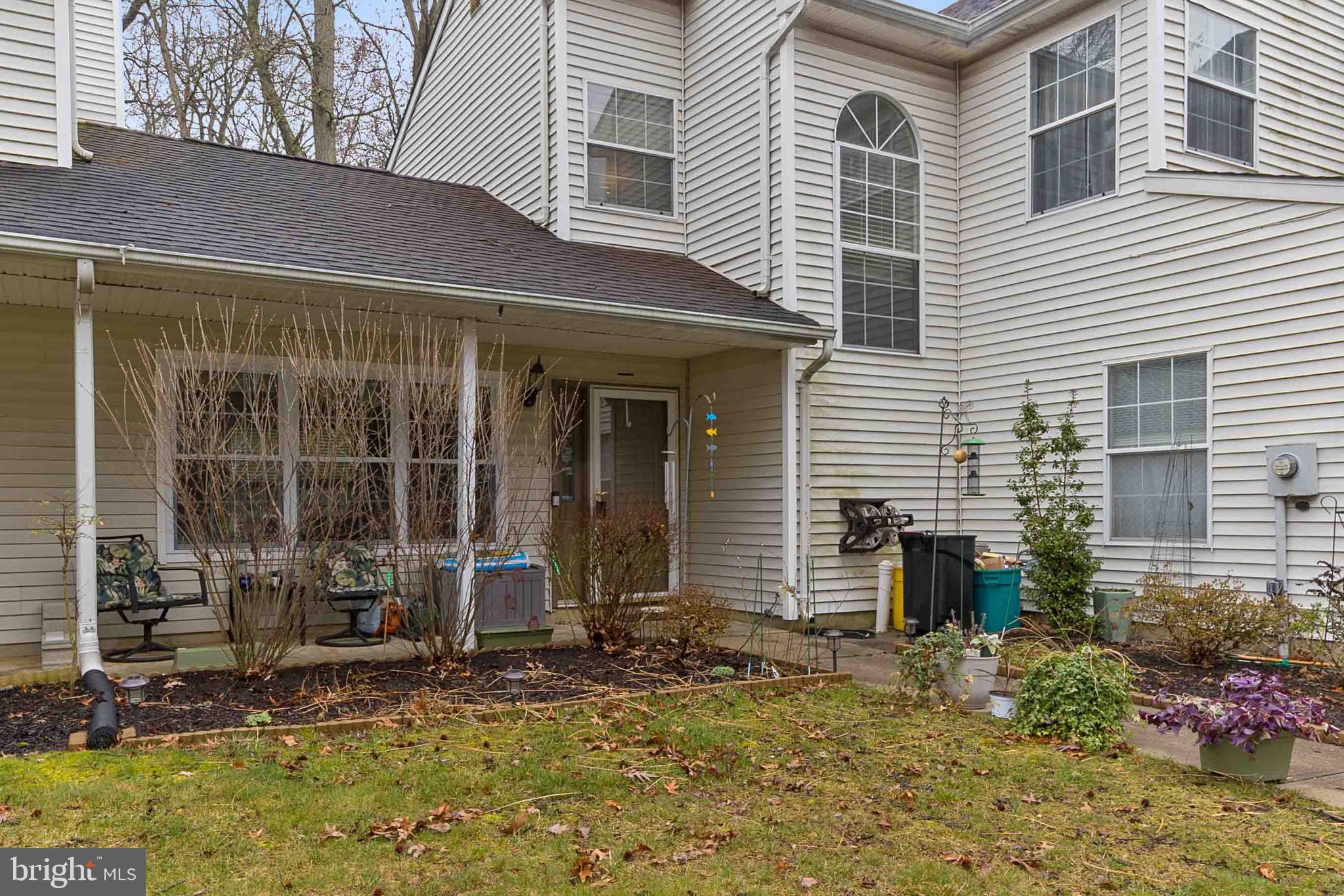 41 Spruce Road Hightstown, NJ 08520 - Photo 3 of 24