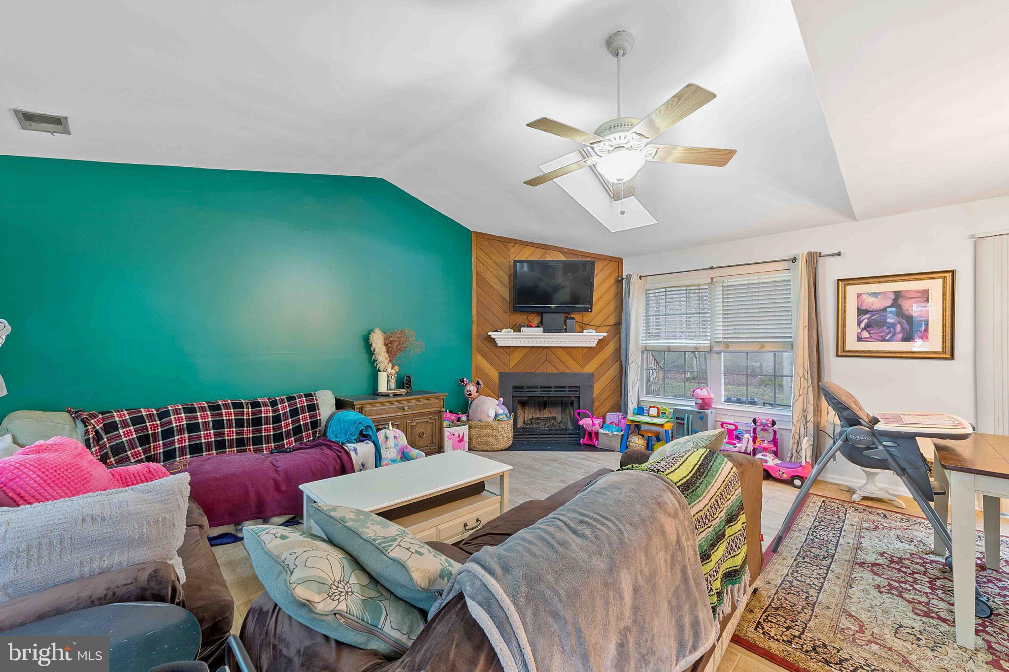 41 Spruce Road Hightstown, NJ 08520 - Photo 9 of 24