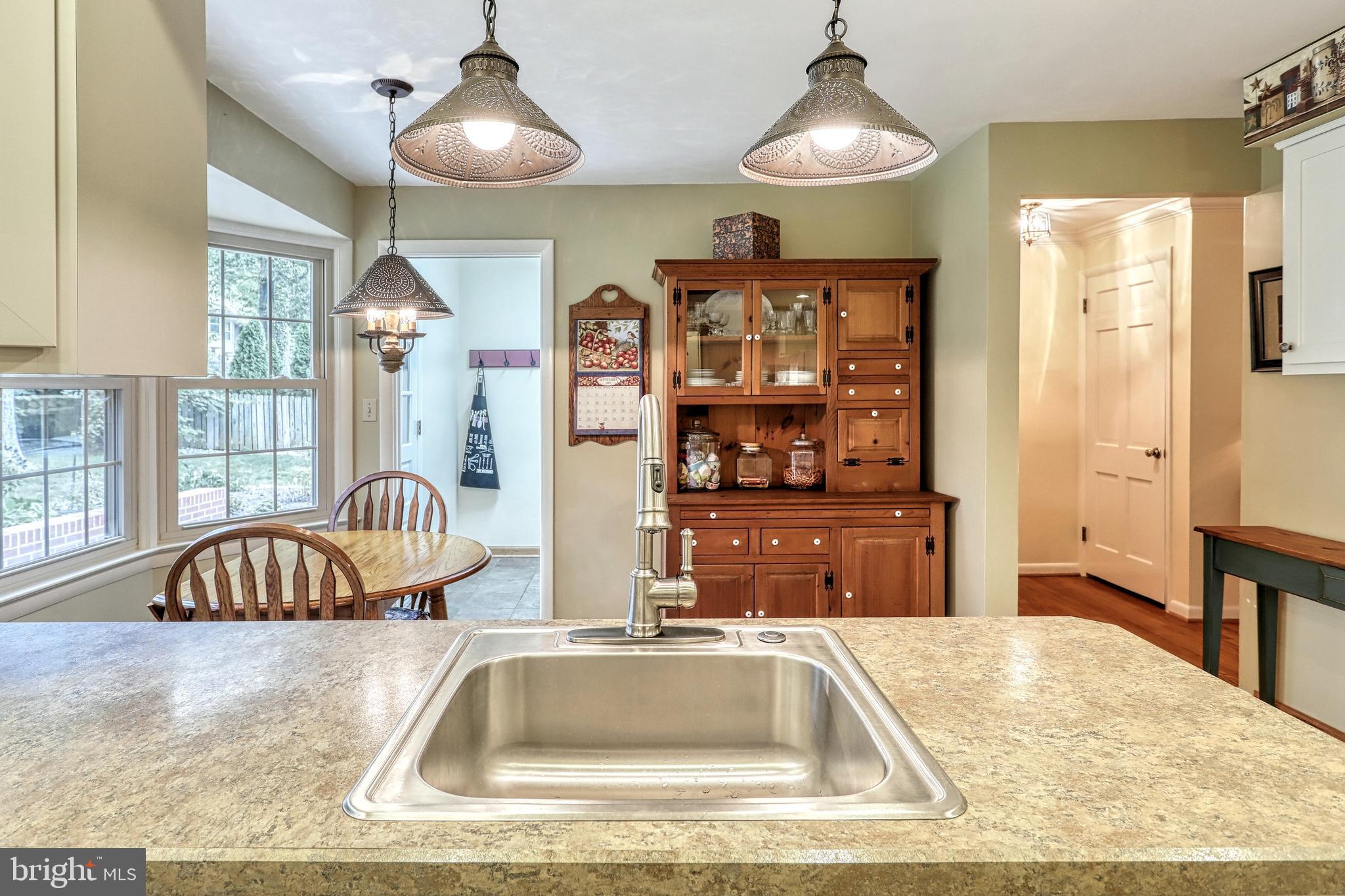 685 Cortleigh Drive York, PA 17402 - Photo 12 of 40 Gallery Image 12