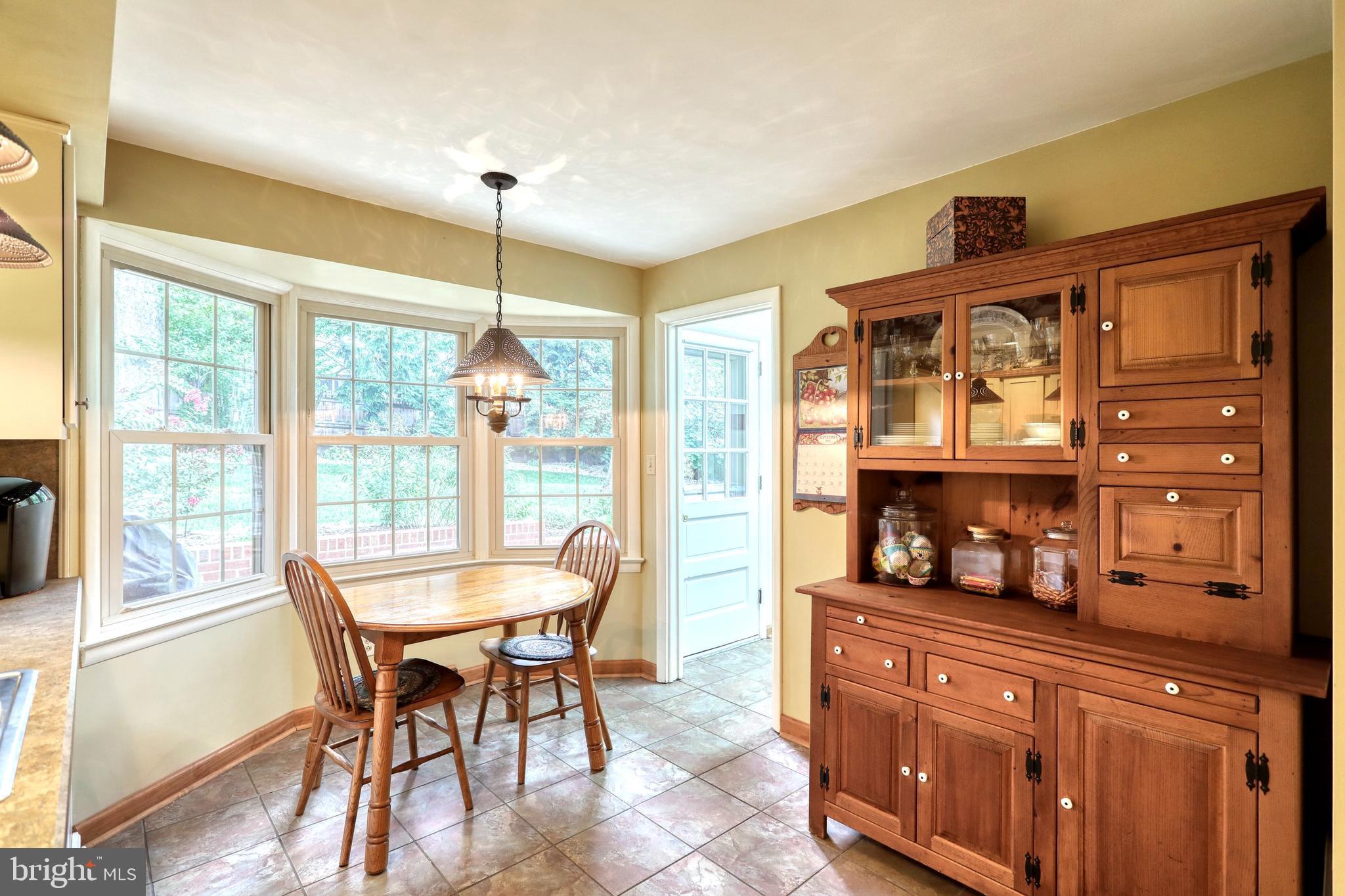 685 Cortleigh Drive York, PA 17402 - Photo 14 of 40 Gallery Image 14