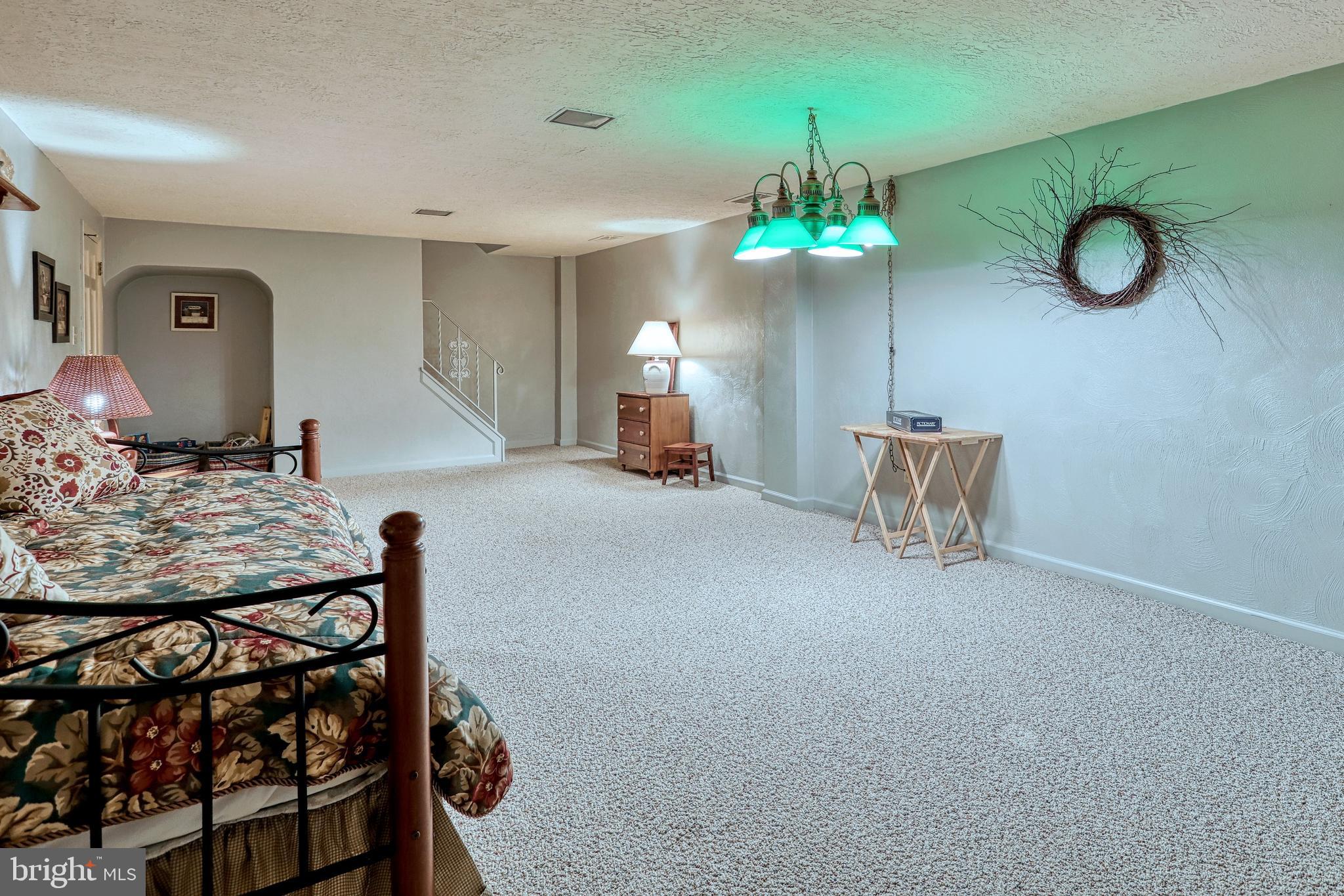 685 Cortleigh Drive York, PA 17402 - Photo 30 of 40 Gallery Image 30