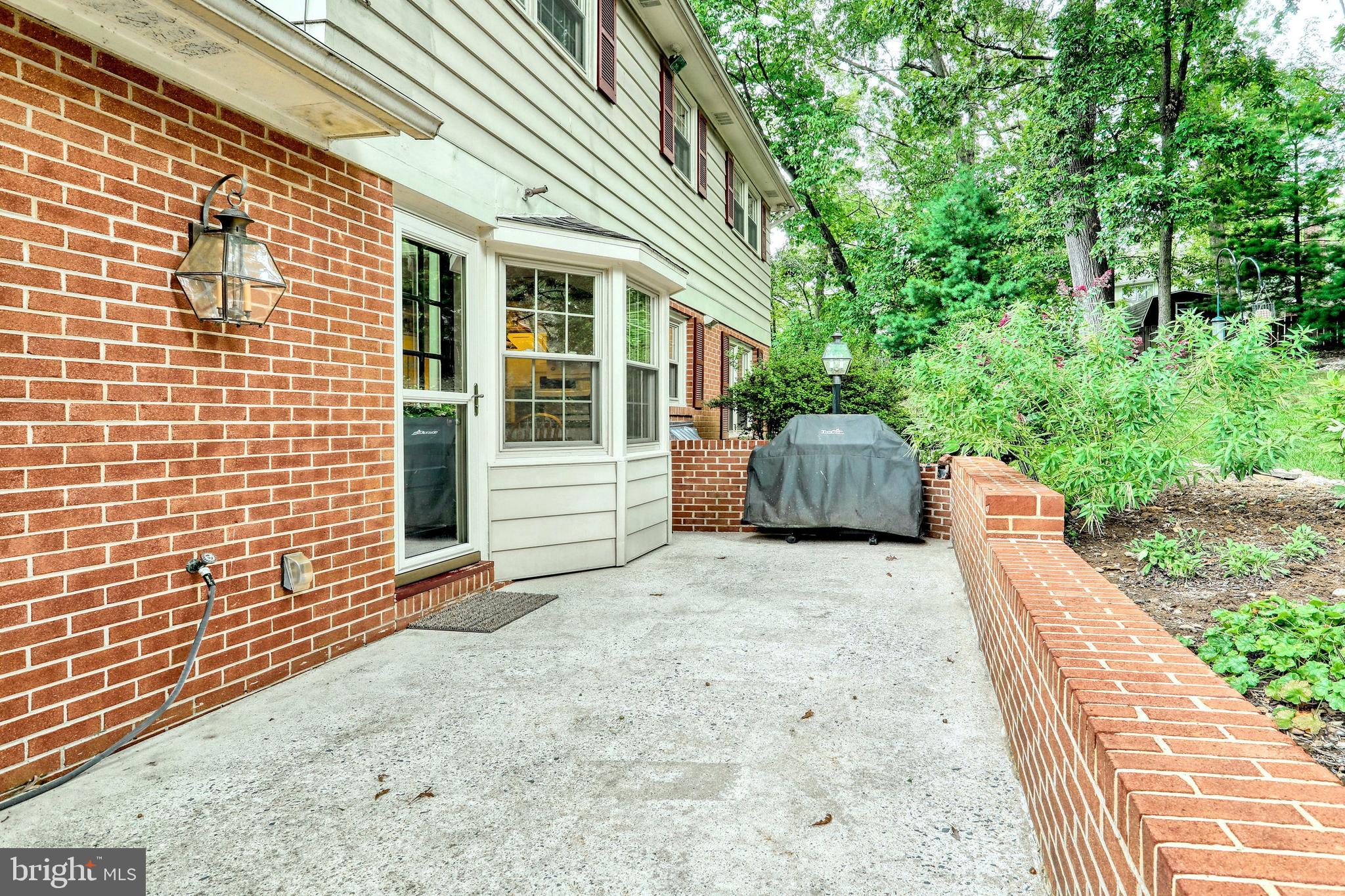 685 Cortleigh Drive York, PA 17402 - Photo 35 of 40 Gallery Image 35