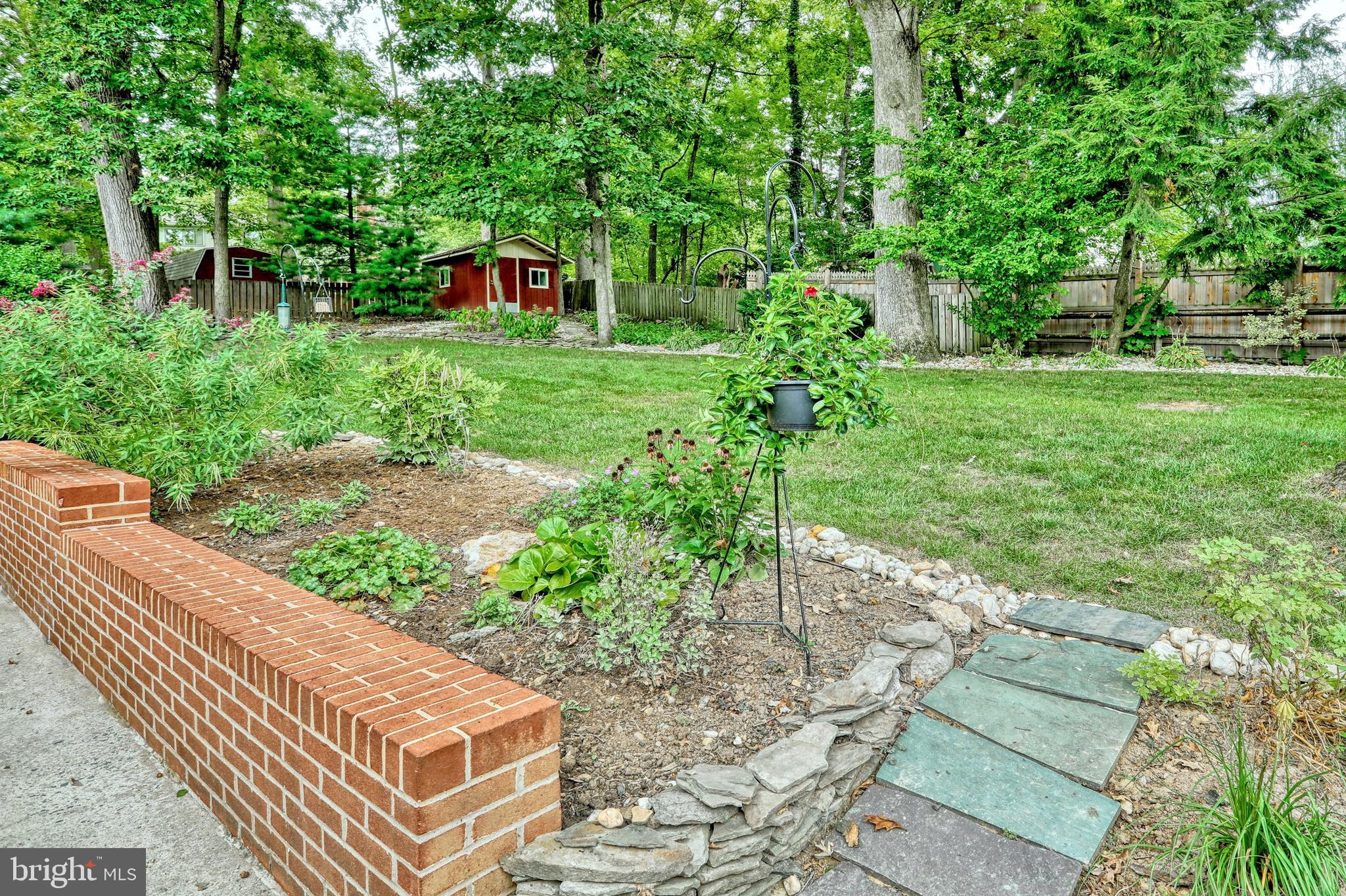 685 Cortleigh Drive York, PA 17402 - Photo 37 of 40 Gallery Image 37