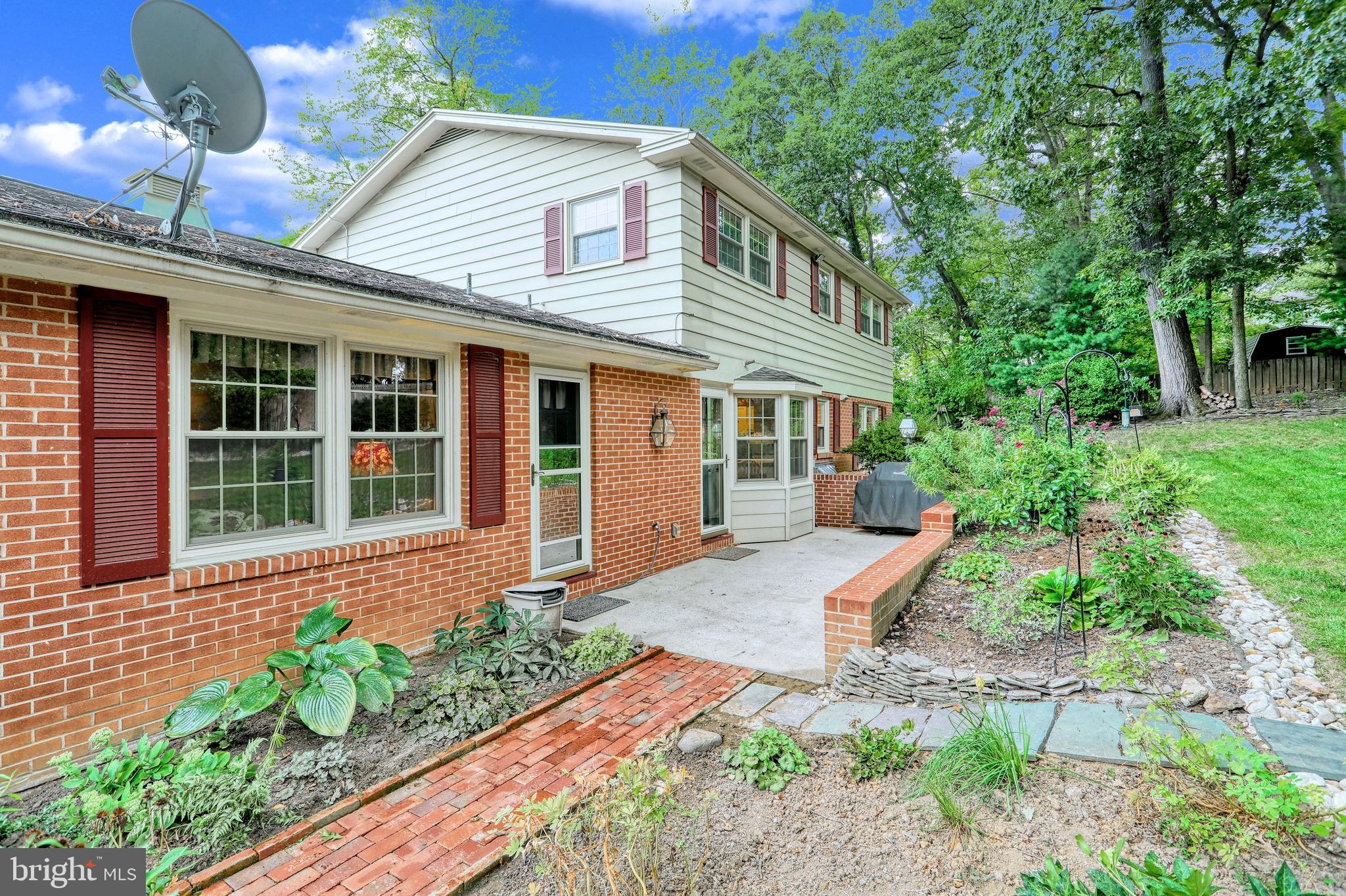 685 Cortleigh Drive York, PA 17402 - Photo 38 of 40 Gallery Image 38