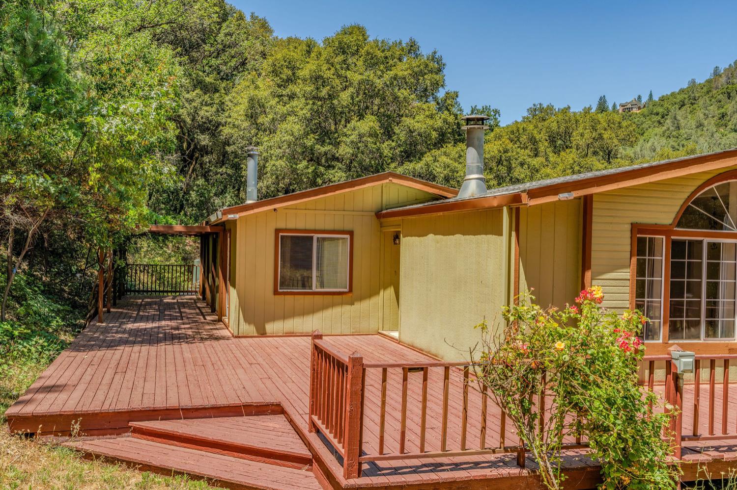 16000 Sutter Creek Road Sutter Creek, CA 95685 - Photo 36 of 80 a view of a house with a yard