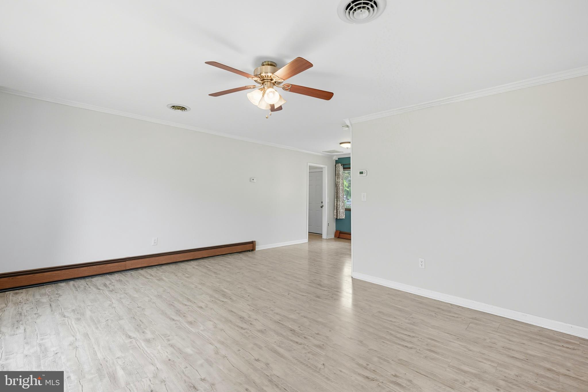 34 Haven Road Levittown, PA 19056 - Photo 5 of 25 Gallery Image 5