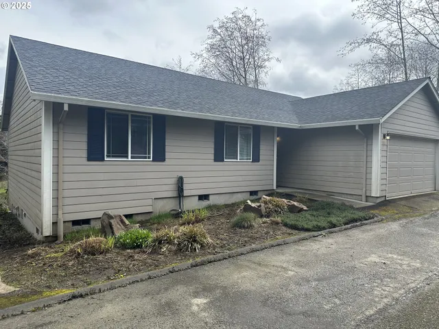 $489,000 | 2600 Northeast 33rd Street, Lincoln City, OR 97367