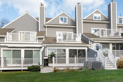 $1,059,000 | 40 Driftway, Unit 13, Scituate, MA 02066