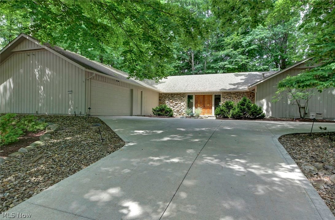 12221 Moss Point Road Strongsville, OH 44136 - Photo 1 of 35 Gallery Image 1