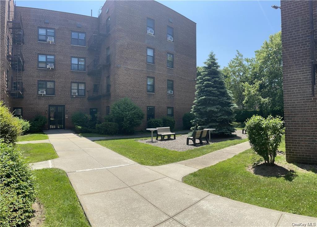 470 Broadway, Unit B2 Yonkers, NY 10705 - Photo 8 of 10 a view of outdoor space yard and patio