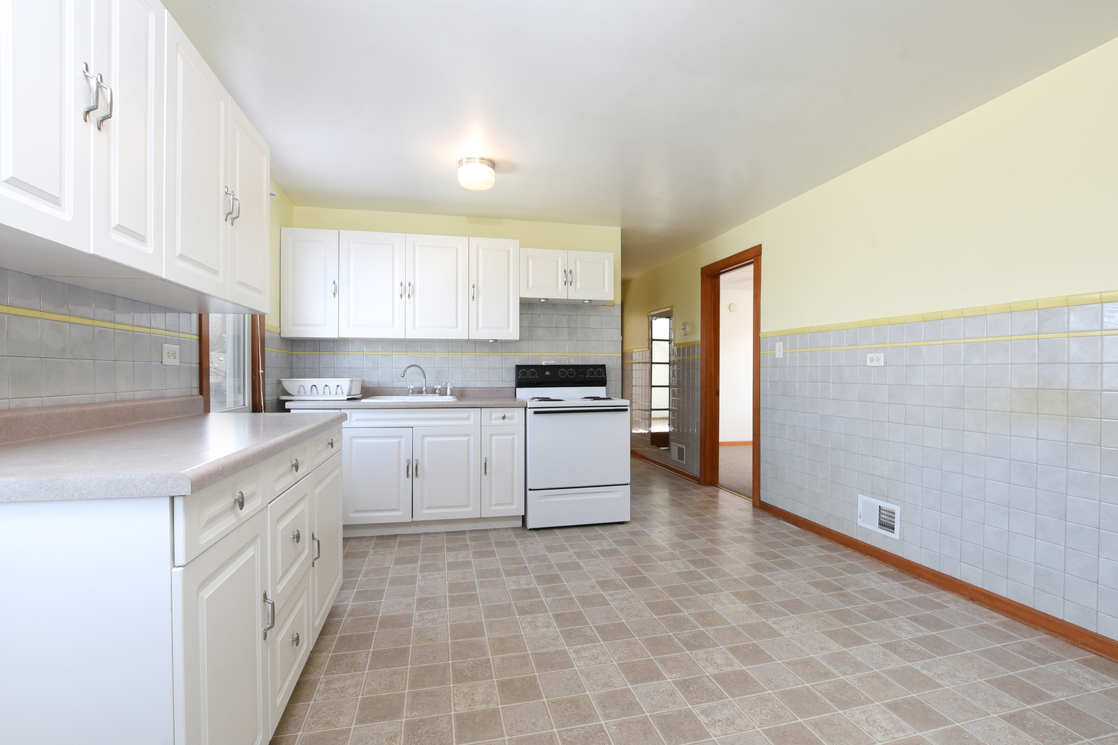 5626 West Patterson Avenue, Unit 2 Chicago, IL 60634 - Photo 4 of 18